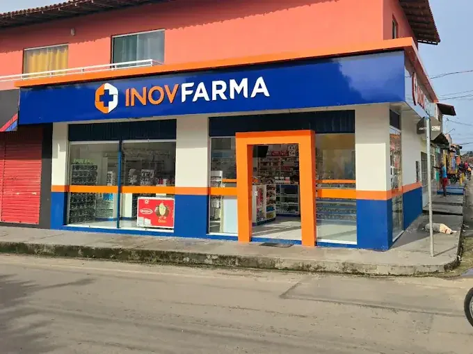 Fachada da INOVFARMA na Avenida Argentina, Divineia, São Luís - MA